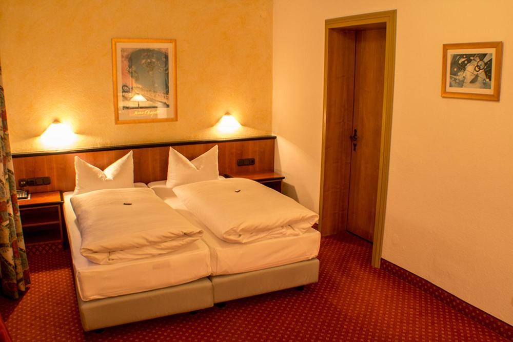 Garni Hotel Schmaus Viechtach Exterior foto